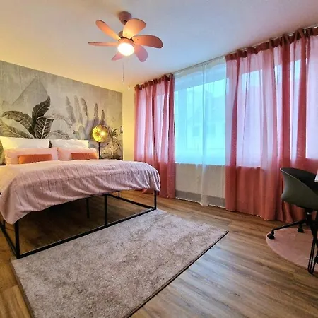 Light Jungle - Innenstadt Fuer 7 Grill Balkon Netflix Waschtrockner Giessen Exterior photo