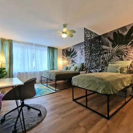 Light Jungle - Innenstadt Fuer 7 Grill Balkon Netflix Waschtrockner Giessen Exterior photo
