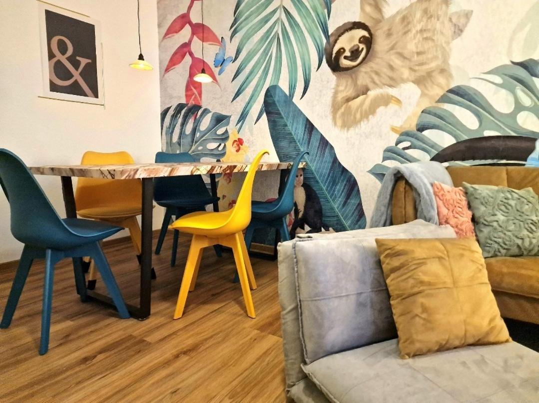 Light Jungle - Innenstadt Fuer 7 Grill Balkon Netflix Waschtrockner * Giessen