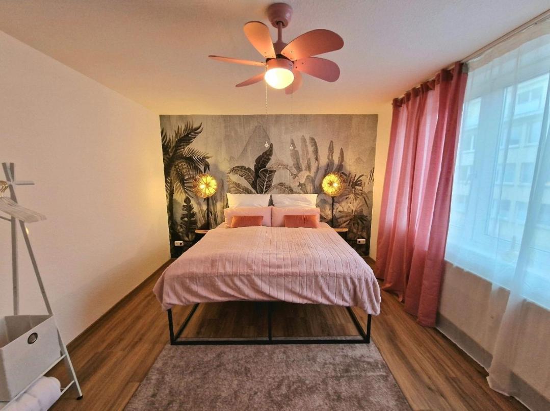 Apartment Light Jungle - Innenstadt Fuer 7 Grill Balkon Netflix Waschtrockner