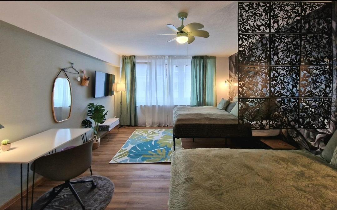 Light Jungle - Innenstadt Fuer 7 Grill Balkon Netflix Waschtrockner Apartment