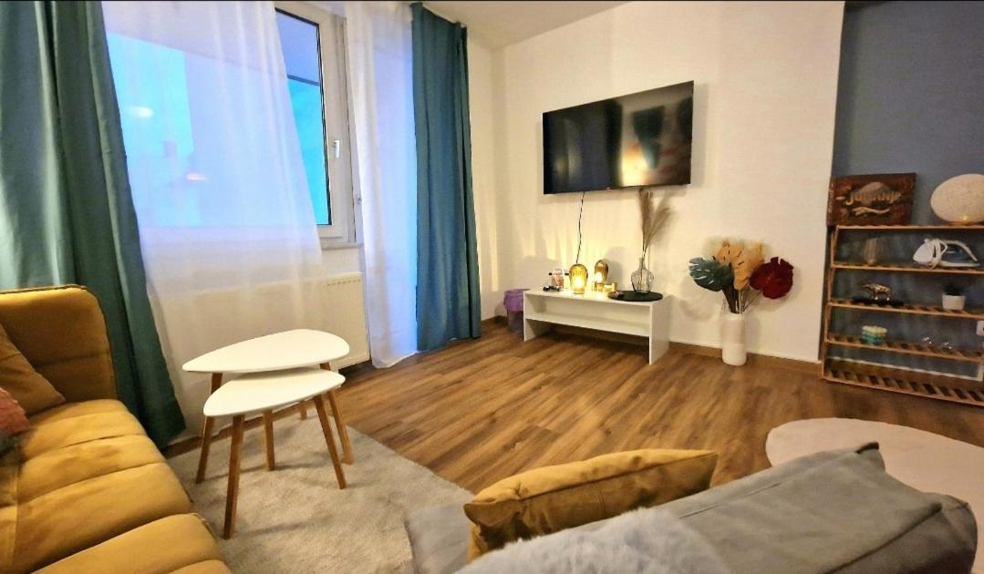 Light Jungle - Innenstadt Fuer 7 Grill Balkon Netflix Waschtrockner