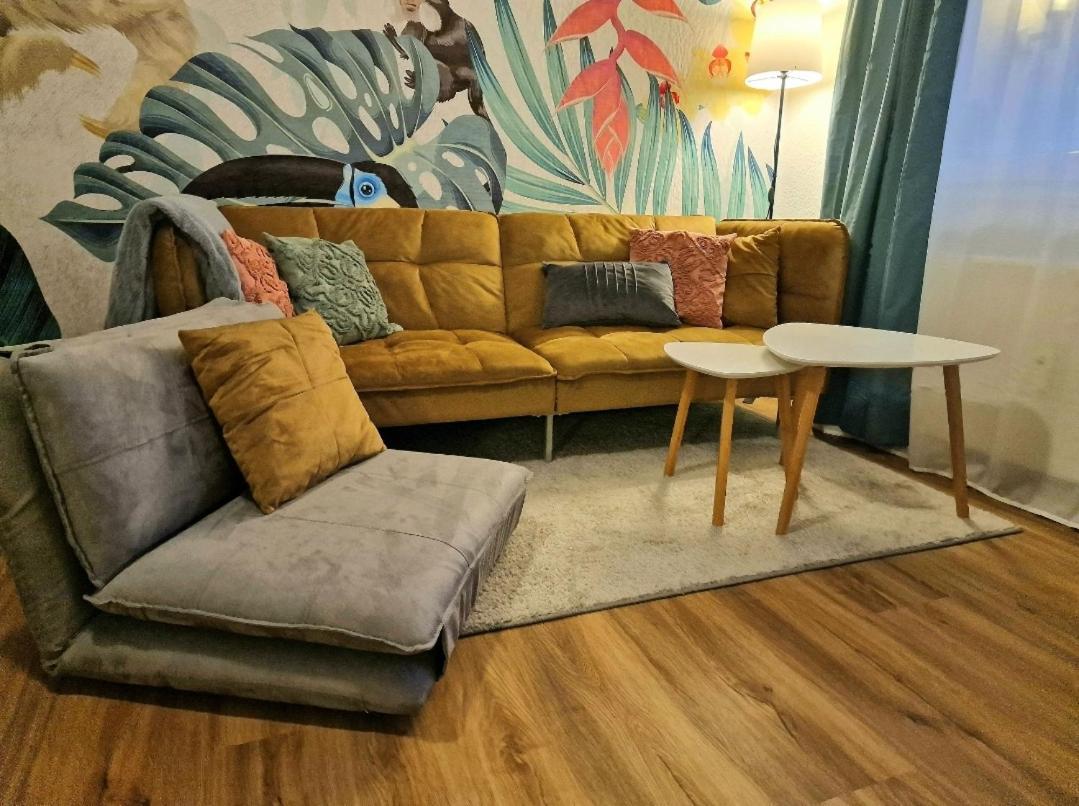 Light Jungle - Innenstadt Fuer 7 Grill Balkon Netflix Waschtrockner Giessen